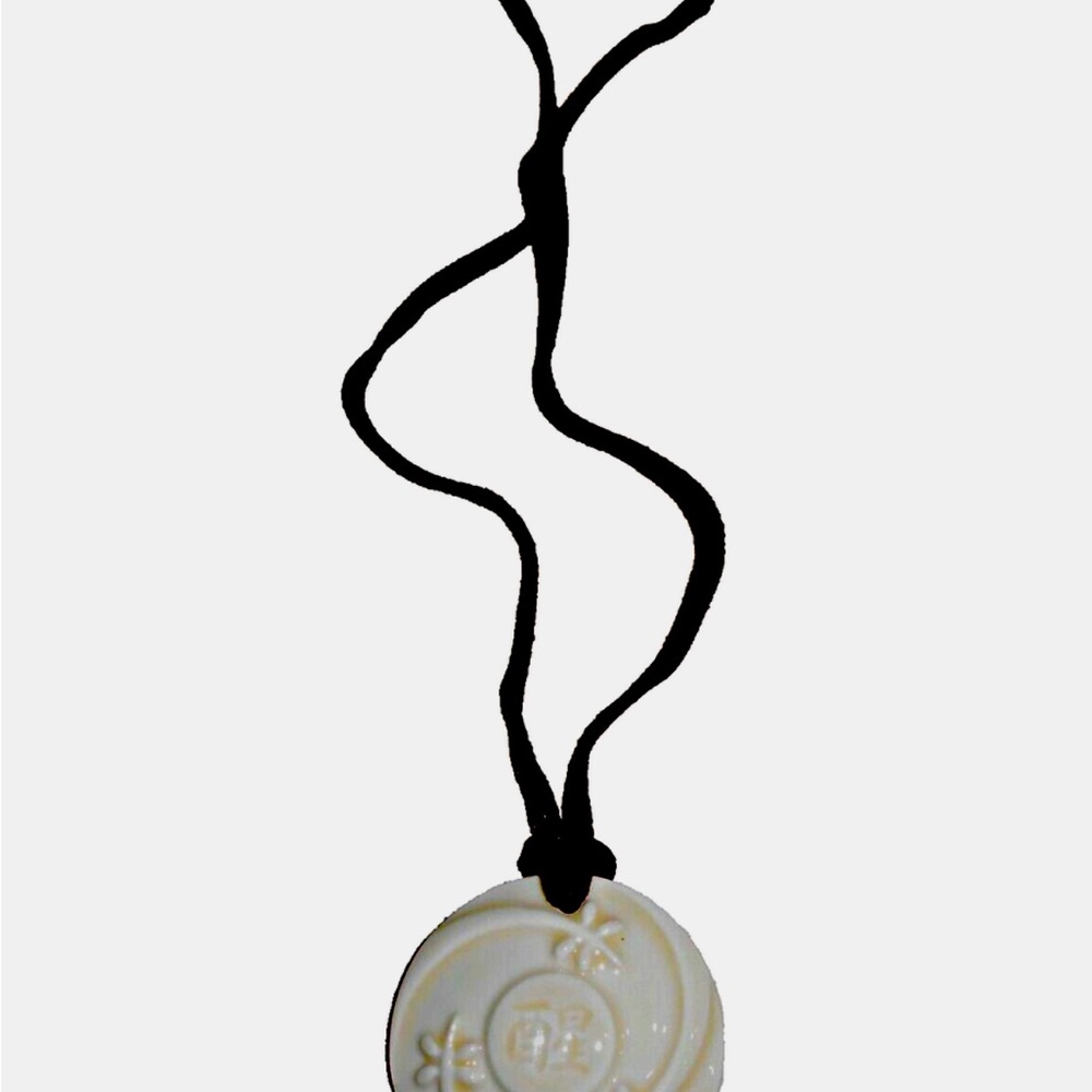 Vintage Avon Haiku Awakenings White Ceramic Necklace - 2003